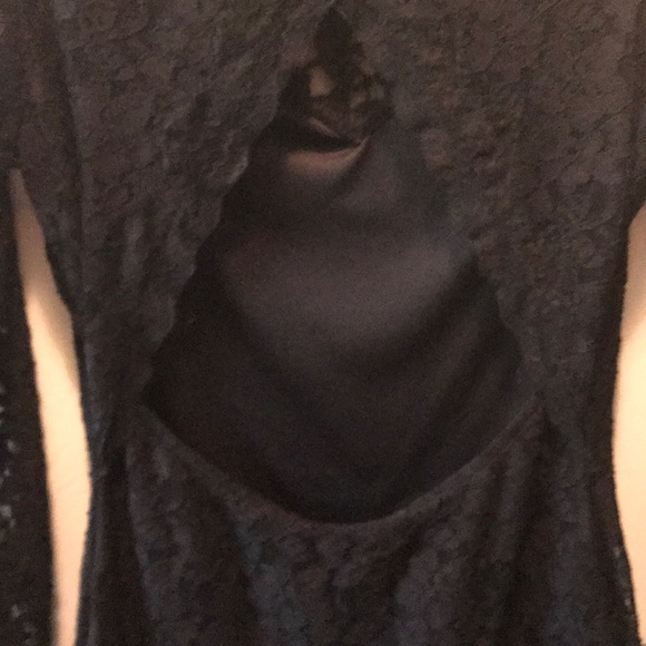 Express Lace Dress - Picture 3 of 5